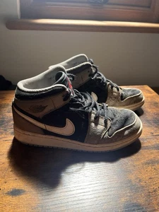 NIKE UK 4 AIR JORDAN 1 MID Elephant Grey Black White DM6216-016  - Picture 1 of 5