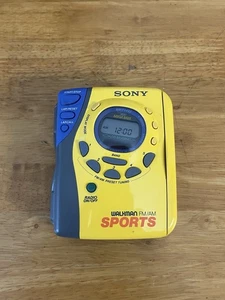 Sony Walkman WM-FS493 Deportes AM/FM Reproductor de Cassette Mega Bajo Amarillo Impermeable - Imagen 1 de 6