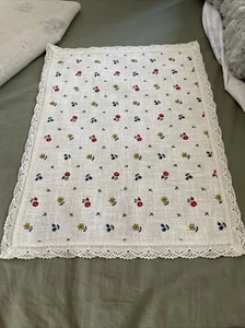 Fabric Floral Placemats Set of 1 Flowers 13.5 X 18 Austrian Cotton Linen - Picture 1 of 14