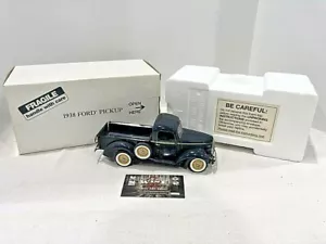 1938 Ford Pickup blu scuro Danbury Nuova di zecca replica pressofusa 1:24 in scatola originale - Foto 1 di 8