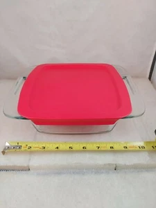 Pyrex 2 Quart Klarglas Einfach Greifbar 8"x8" Backen Auflaufform Roter Deckel - Bild 1 von 5