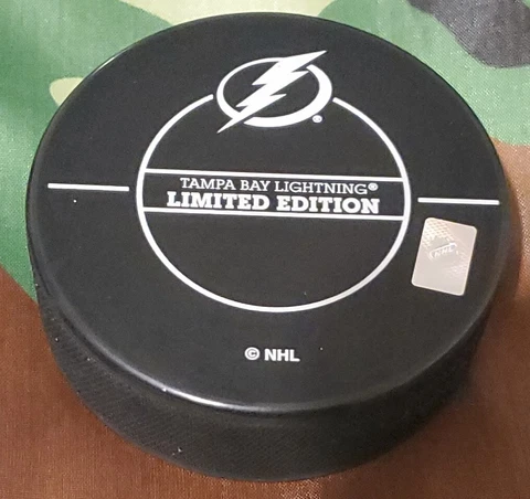 AMALIE ARENA TAMPA BAY LIGHTNING VS TORONTO MAPLE LEAFS NHL PUCK LIMITED EDITION Cover
