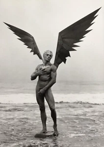 1996 Vintage Passepartout große KRÄUTER RITTS Fotogravur VLADIMIR MIT FLÜGELN Malibu - Bild 1 von 4