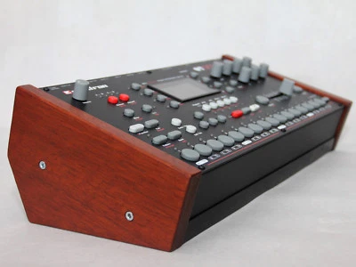 Ständer für Elektron Analog Four, -Analog Rytm, -Octatrack. Meranti/Mahagoni - Image 1 of 4