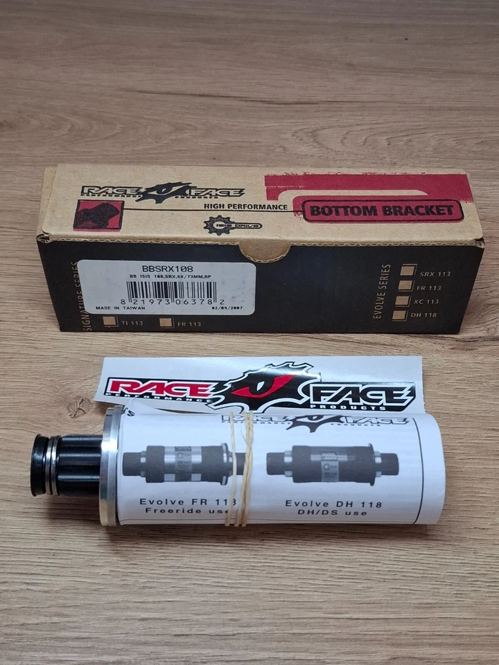 Retro Bicycle Parts NIB NOS RaceFace SRX ISIS Bottom Bracket - 108mm - Image 1 of 4