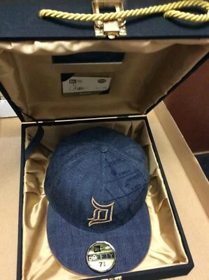 NBA - CHRIS WEBBER, NEW ERA, CAPTURE THE FLAG HAT, LIMITED EDITION #204/288 - Image 1 of 4