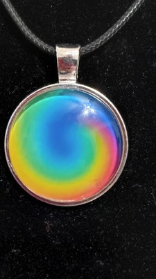 Joyería significativa, collar colgante remolino arco iris colorido redondo cúpula joyería, Foto 1 de 3