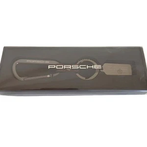 [Sin usar] Porta llaves mosquetón original Porsche con caja - Imagen 1 de 4