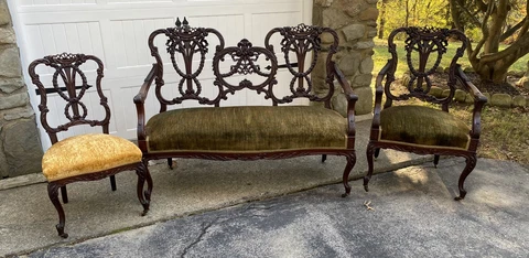 CARVED MAHOGANY 3 PIECE PARLOR SET Cover