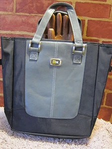 CASE LOGIC BLACK & GRAY BAG FOR TABLET/NOTEBOOK ETC 13.5" WIDE X 12 HIGH  739 - Picture 1 of 10
