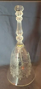 Campana de Cristal FOSTORIA 1980 De Colección Diseño Floral Grabado con Par de Palomas Corazón - Imagen 1 de 6