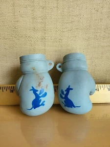Vintage Baby Boxing Gloves Squeaky Toys With Kangaroo Print By Alan Jay WORKS - Picture 1 of 9