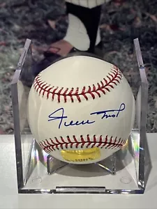 Willie Mays SF Giants Signed Official MLB Baseball & Holder - Picture 1 of 4