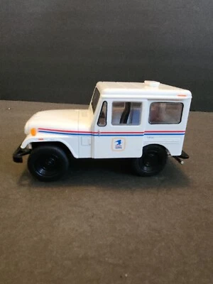 Kinsmart 1971 Jeep 1:26 DJ-5B Moving Doors Plastic PreOwned READ - Image 1 of 4