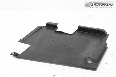 Cadillac CTS 2014-2019 deflector bajo carrocería trasero derecho protector contra salpicaduras OEM Foto 1 de 4