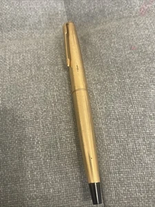 VINTAGE PARKER 45 CUSTOM INSIGNIA FOUNTAIN PEN 14K FINE NIB MADE IN ENGLAND - Picture 1 of 5