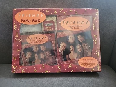 Friends Party Pack Set DVD CD Tray Coffee Trivia Card Game Coasters 2004 NEW Foto 1 de 4