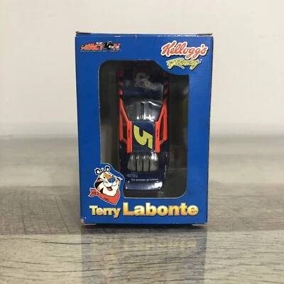 Terry Labonte #5 Kellogg's Cereal 1/64 2002 Monte Carlo NASCAR Limited Edition - Image 1 of 4