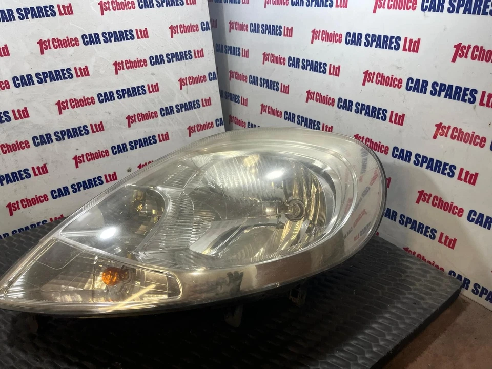 Faro de pasajeros Renault Traffic Vauxhall Vivaro 2006 Foto 1 de 4