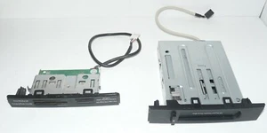 LOT DE 2 LECTEURS DE CARTE SD MULTI CARD READER + 1 POCKET MEDIA DRIVE HP A6000. - Picture 1 of 12