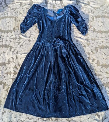 Vintage 80s Blue Velvet Prom Formal Evening Bow Elegant victorian goth dress S - Image 1 of 4