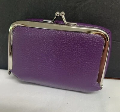 Monedero de cuero sintético morado - Estuche de maquillaje con espejo y billetera de ventana de identificación Foto 1 de 3