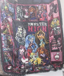Monster High Doll Fleece Blanket Throw Mattel 40”X55”Black Pink  tote 10 ￼ - Picture 1 of 2
