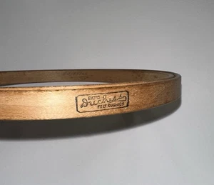 Duchess - With Felt- Embroidery Hoop Wood Round 6" Vintage - Picture 1 of 6