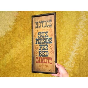 Insegna da parete retrò Wallace Berrie legno novità - nota sei persone per limite letto! - Foto 1 di 3