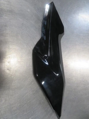 EB1197 2022 22 HONDA CB500F 500 CARENADO MEDIO IZQUIERDO LH Foto 1 de 4