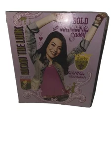 Raccoglitore scuola Miranda Cosgrove iCarly Rockin The Look 1” 2011 raro - Foto 1 di 4