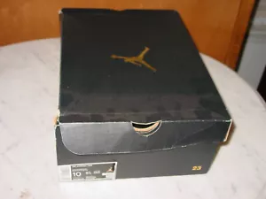 2020 Nike Air Jordan Retro 1 Mid "Chicago 2020" White/Gym Red Box Only! Size 10 - Picture 1 of 5