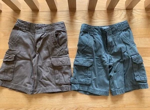 Boy’s Cargo Shorts Size 8 2 Pair Arizona Olive Green, Brown Khaki Very Good - Picture 1 of 4