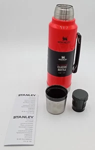 Neu mit kleinen Schäden Stanley Classic Flasche Thermosbecher Blaze Orange 1,5 Quart - Bild 1 von 13