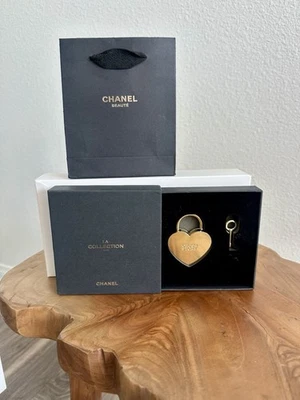 Chanel La Collection Beaute NEW w Box Gold Heart Lock & Key Set Bag Charm GWP - Image 1 of 4