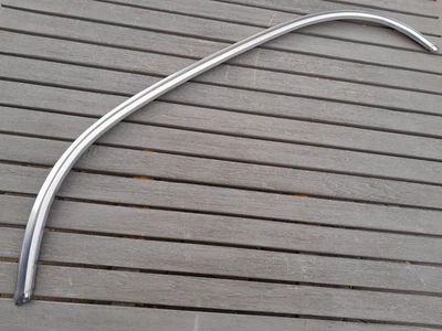 Moldura de arco de rueda Ford Serie F Bronco Bullnose 80-86 (cama de pasajero) Foto 1 de 4