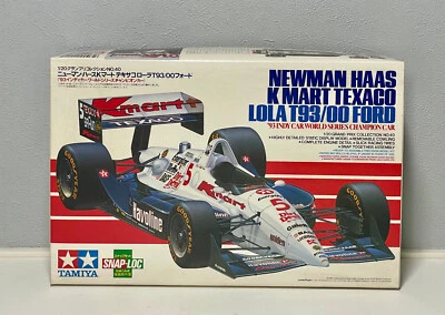 TAMIYA 20040 Kit scala 1/20 NEWMAN HAAS K MART TEXACO LOLA T93/00 FORD - Immagine 1 di 4