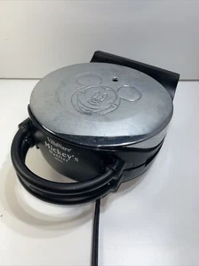 VillaWare Mickey's Waffler Mickey Mouse Single Waffle Maker Model 5555-01 Disney - Picture 1 of 10