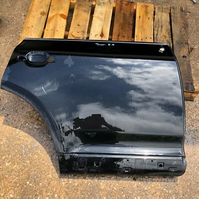 VOLKSWAGEN TOUAREG 2004-2007 pasajero trasero puerta derecha carcasa panel de revestimiento negro Foto 1 de 4
