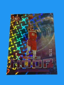 Aros de la NBA 2023-24 Panini - Trae Young #8 HOOPla rojo/99 - Imagen 1 de 2