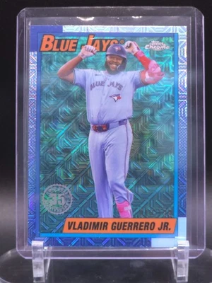 2025 Topps 1990 Silver Pack Aqua Refractor #T90C-30 Vladimir Guerrero Jr /199 - Image 1 of 2