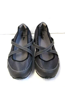 AHNU SLIP-ON WOMEN SHOES BLACK US 6 /UK 4 /EU 37 /JP 23 - Picture 1 of 4
