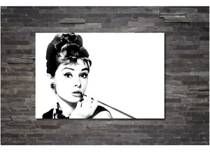 Audrey Hepburn Breakfast at Tiffany`s Decorative Wall Art FRAMED - Picture 1 of 5