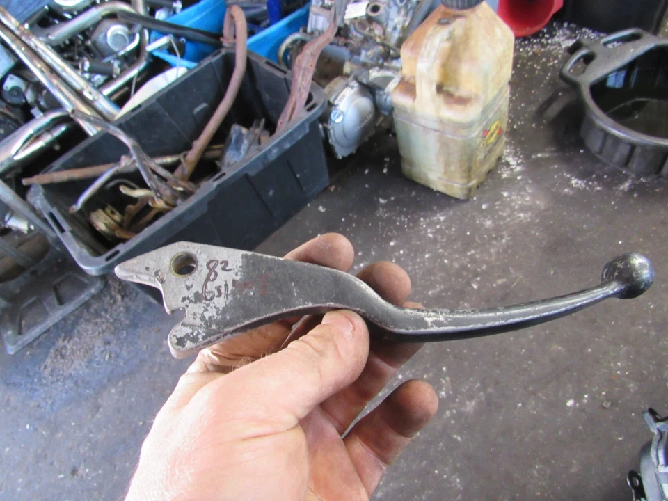 Palanca de freno delantera Suzuki GS1100 E 1982 Foto 1 de 1