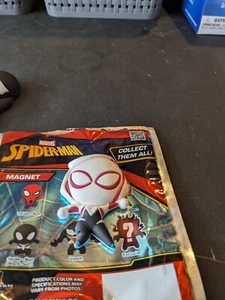 *Spider-Gwen* Spider-Man Comics Classic Monogram Figural 3D Magnet - Picture 1 of 2