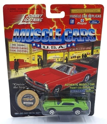 Johnny Lightning 1/64 Scale 200-150 - Muscle Cars 1969 Pontiac GTO Judge - Green - Image 1 of 4