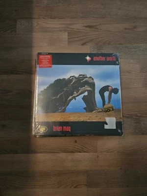 Brian May - Another World   VINYL   (2022)  - Bild 1 von 2