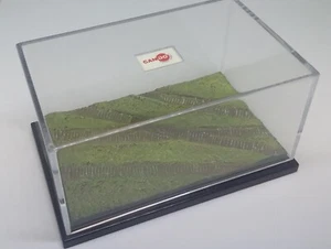 Can.Do Model Display Case with Green Terrain Base (G2) - Picture 1 of 1