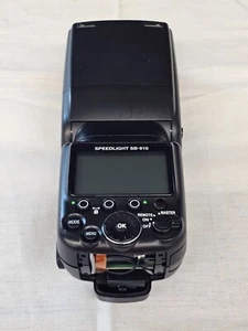 Nikon Camera Speedlight Digital Flash Unit SB-910 NEEDS A SHOE - Picture 1 of 10