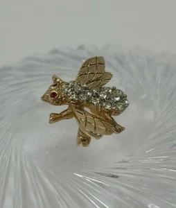 Vintage Signed CRAFT Bee Jeweled Brooch Pin White Rhinestones red eyes Gold tone - Picture 1 of 9